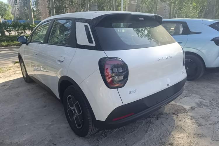Used AION UT 2025 420 Smart Edition Rear Left 45 Deg
