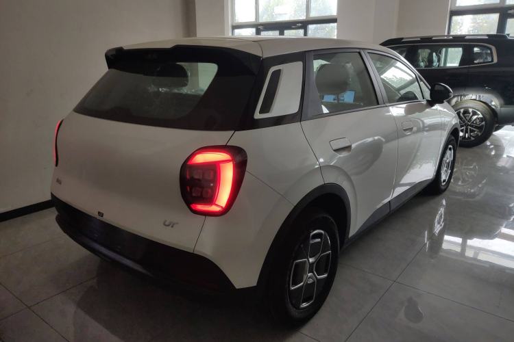 Used AION UT 2025 330 Starlight Edition Rear Right 45 Deg