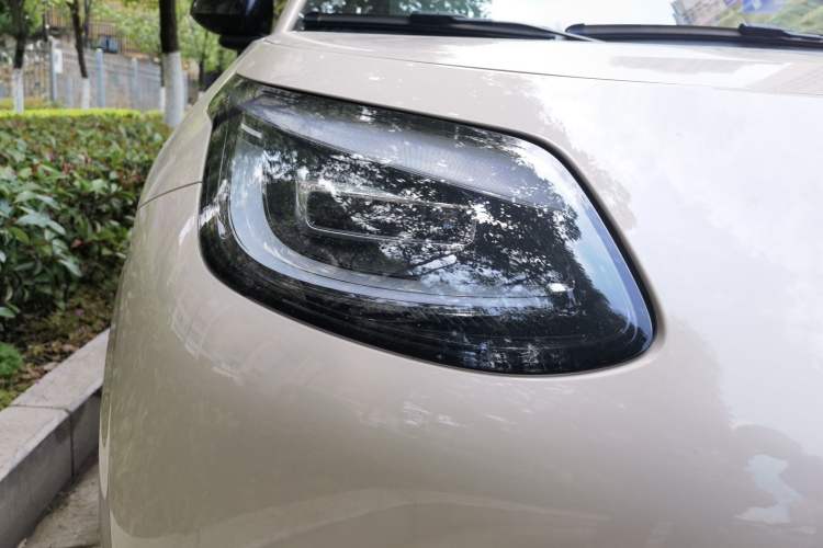 Used AION UT 2025 420 Smart Edition Right Front Headlight