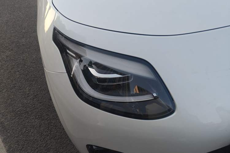 Used AION UT 2025 330 Starlight Edition Right Front Headlight