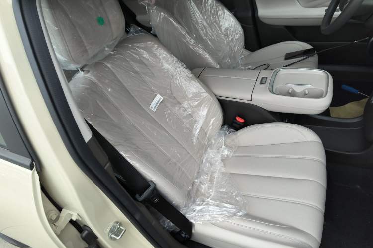 Used AION UT 2025 330 Starlight Edition Right Front Seat