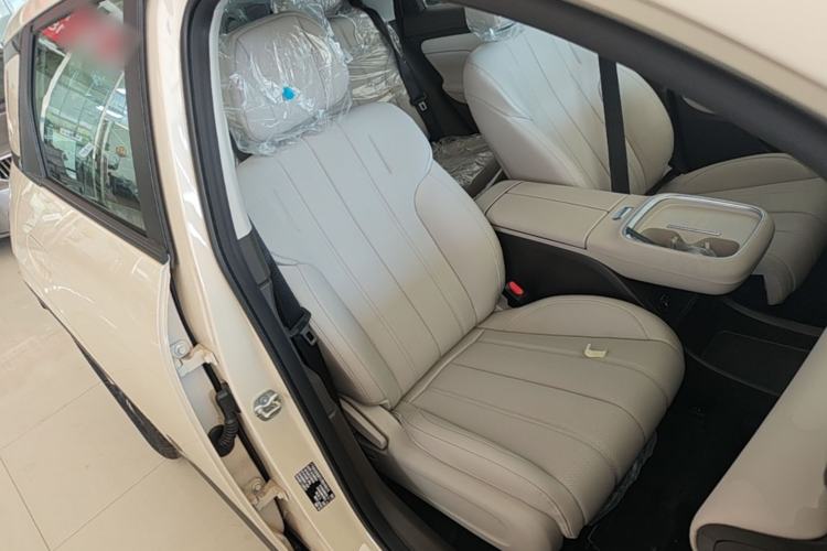 Used AION UT 2025 420 Intelligent Luxury Edition Right Front Seat