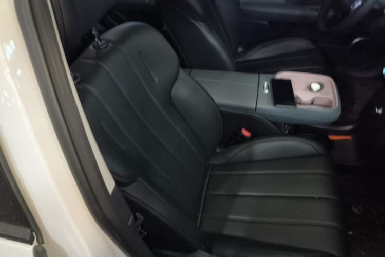 Used AION UT 2025 420 Prestige Edition Right Front Seat
