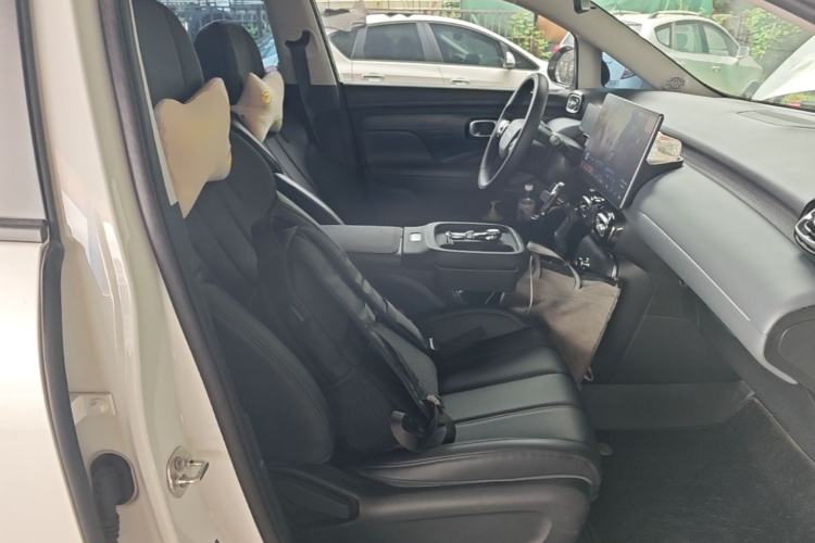 Used AION UT 2025 420 Intelligent Luxury Edition Right Front Seat
