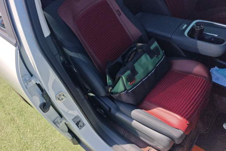 Used AION UT 2025 330 Starlight Edition Right Front Seat