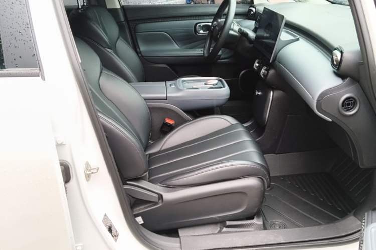 Used AION UT 2025 420 Smart Edition Right Front Seat