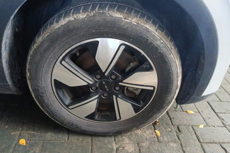 Used AION UT 2025 420 Intelligent Luxury Edition Right Front Wheel Hub