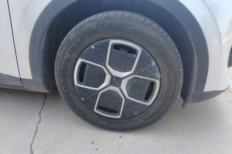 Used AION UT 2025 420 Smart Edition Right Front Wheel Hub
