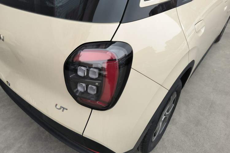Used AION UT 2025 330 Starlight Edition Right Rear Taillight