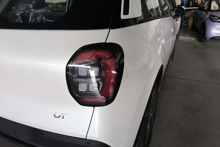 Used AION UT 2025 330 Starlight Edition Right Rear Taillight