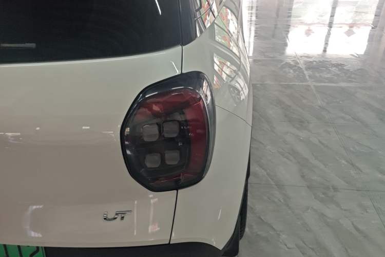 Used AION UT 2025 420 Intelligent Luxury Edition Right Rear Taillight