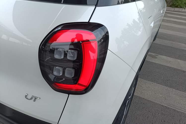 Used AION UT 2025 330 Starlight Edition Right Rear Taillight