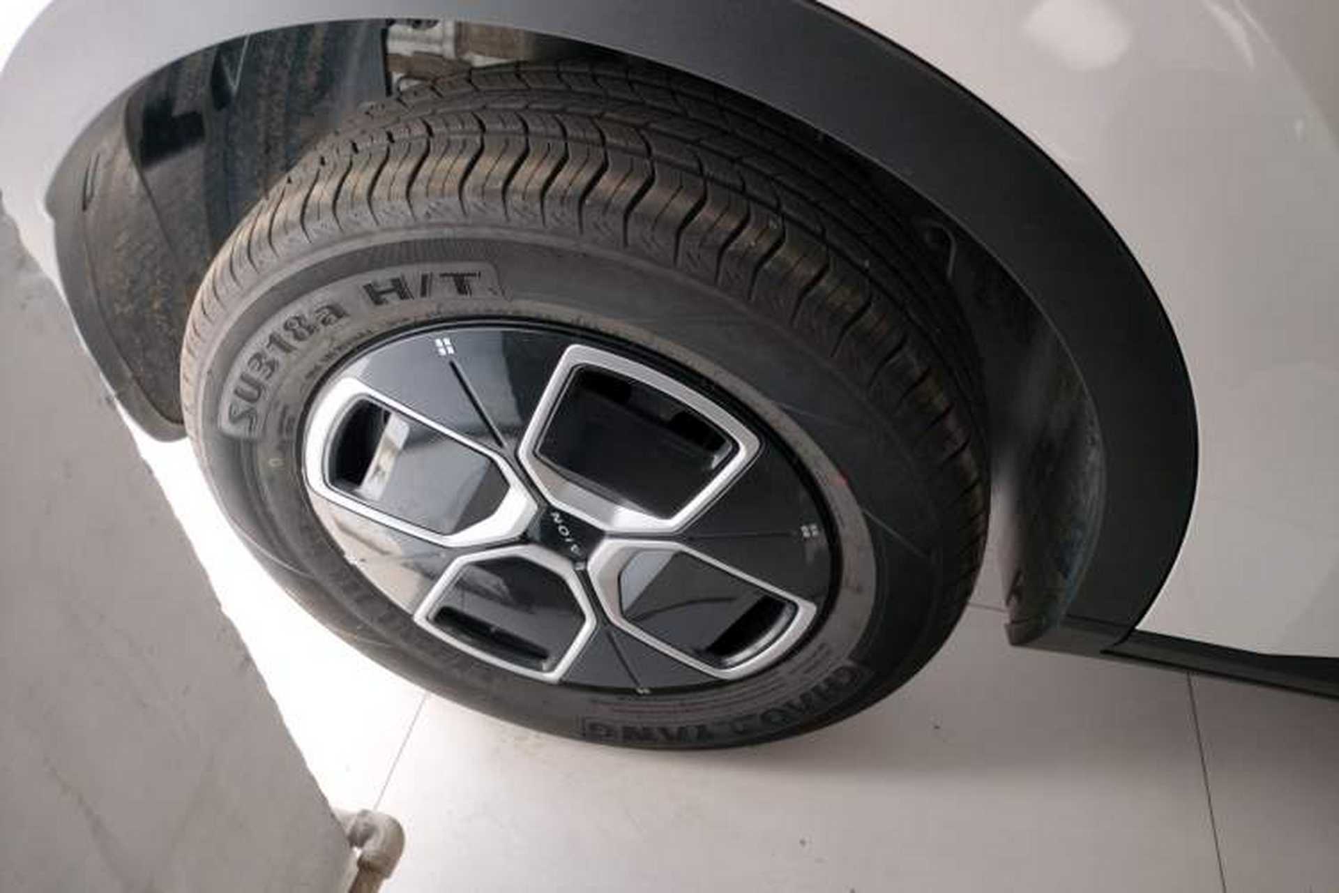 Used AION UT 2025 330 Starlight Edition Right Rear Wheel Hub