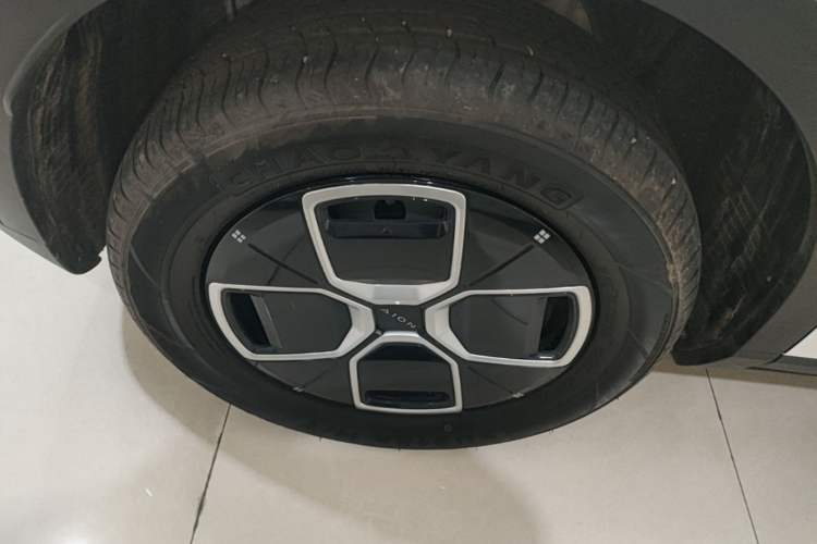 Used AION UT 2025 330 Starlight Edition Right Rear Wheel Hub