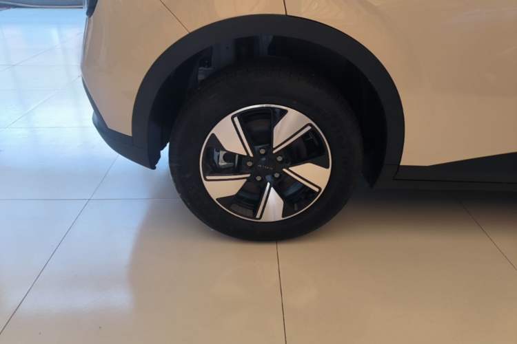 Used AION UT 2025 420 Intelligent Luxury Edition Right Rear Wheel Hub