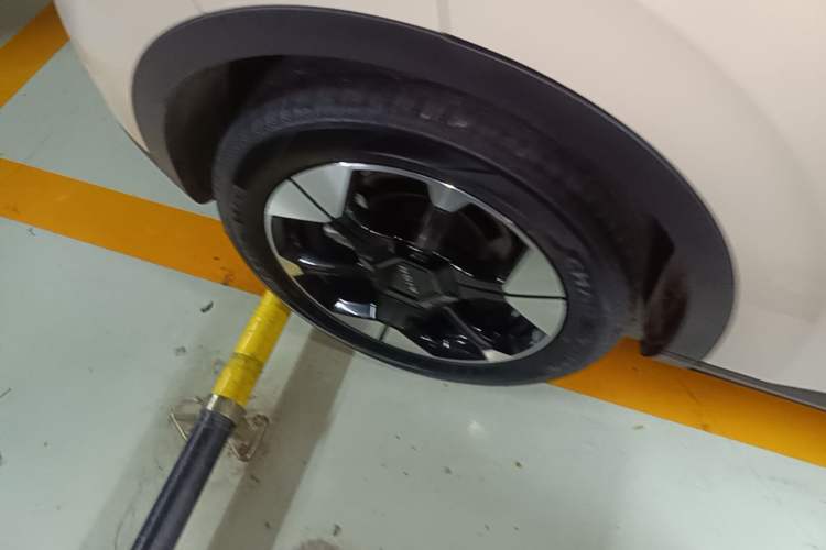 Used AION UT 2025 420 Prestige Edition Right Rear Wheel Hub