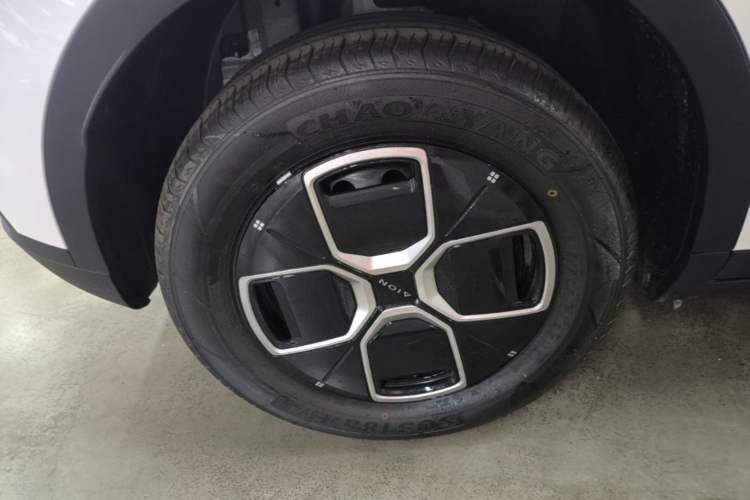 Used AION UT 2025 420 Smart Edition Right Rear Wheel Hub