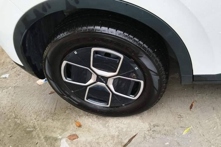 Used AION UT 2025 420 Smart Edition Right Rear Wheel Hub