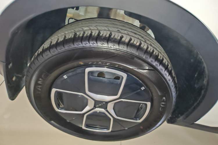 Used AION UT 2025 420 Smart Edition Right Rear Wheel Hub