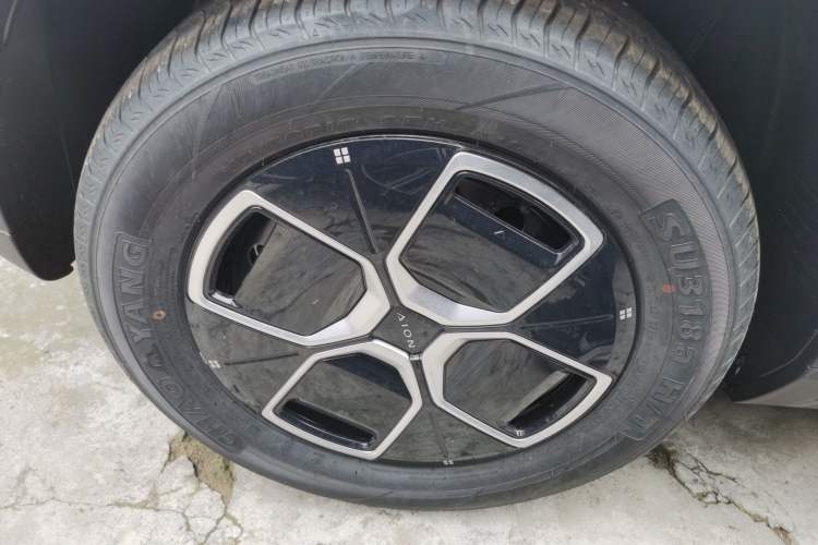 Used AION UT 2025 330 Starlight Edition Right Rear Wheel Hub