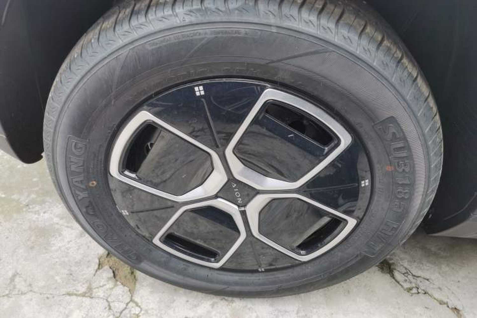Used AION UT 2025 330 Starlight Edition Right Rear Wheel Hub