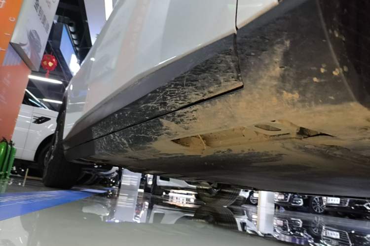 Used AION UT 2025 420 Prestige Edition Right Side Sill