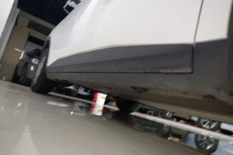 Used AION UT 2025 330 Starlight Edition Right Side Sill