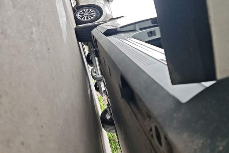 Used AION UT 2025 420 Intelligent Luxury Edition Right Side Sill