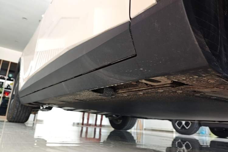 Used AION UT 2025 420 Intelligent Luxury Edition Right Side Sill