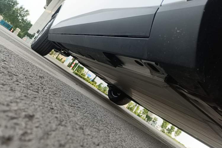 Used AION UT 2025 330 Starlight Edition Right Side Sill
