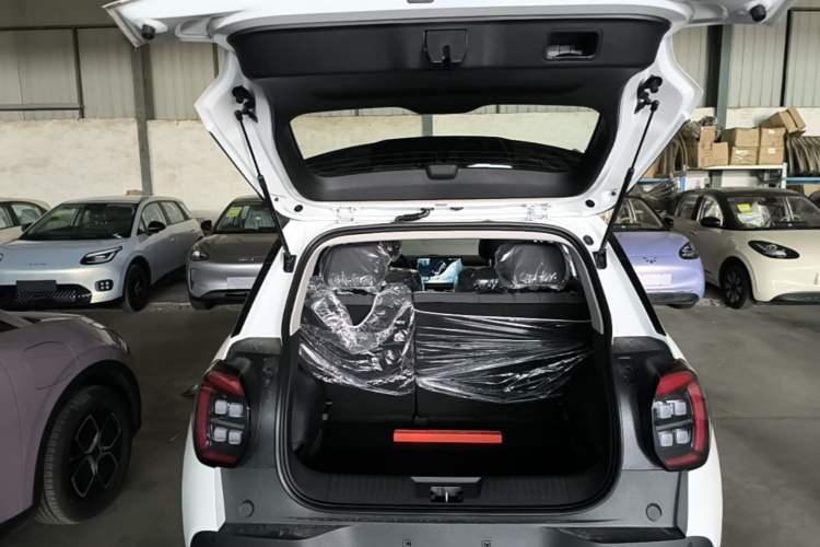 Used AION UT 2025 330 Starlight Edition Trunk