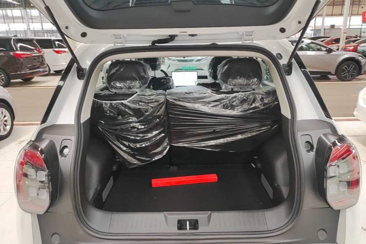 Used AION UT 2025 420 Smart Edition Trunk