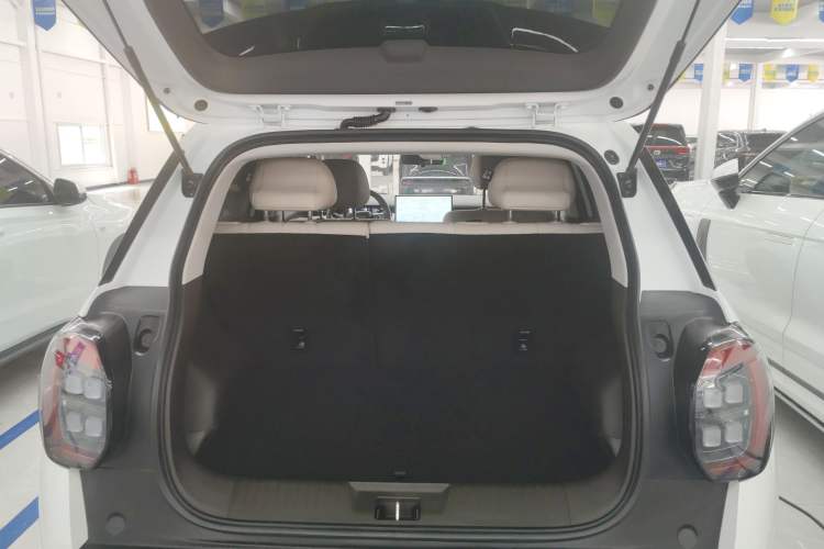 Used AION UT 2025 420 Smart Edition Trunk