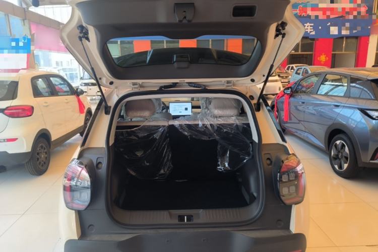 Used AION UT 2025 420 Intelligent Luxury Edition Trunk