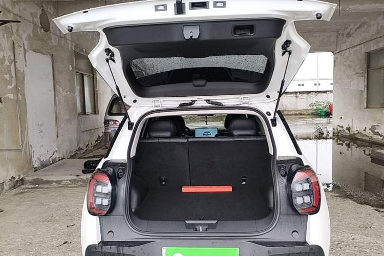 Used AION UT 2025 420 Intelligent Luxury Edition Trunk