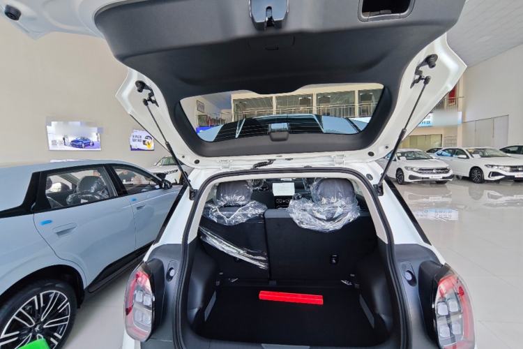 Used AION UT 2025 330 Starlight Edition Trunk
