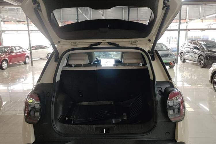 Used AION UT 2025 420 Prestige Edition Trunk