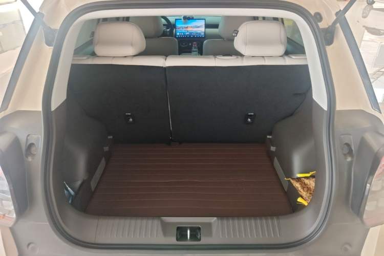 Used AION UT 2025 420 Intelligent Luxury Edition Trunk