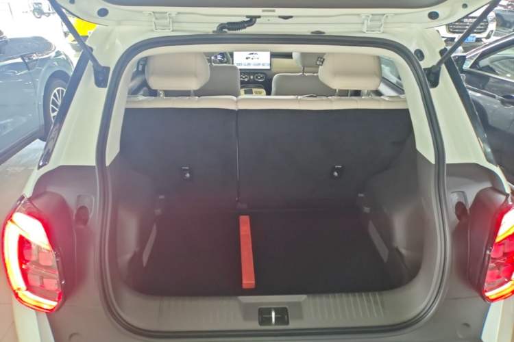 Used AION UT 2025 420 Smart Edition Trunk