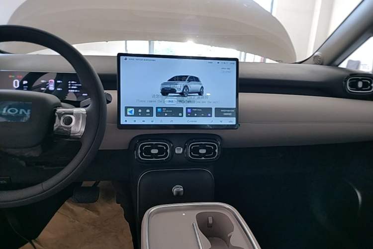 Used AION UT 2025 420 Intelligent Luxury Edition Audio And AC Panel