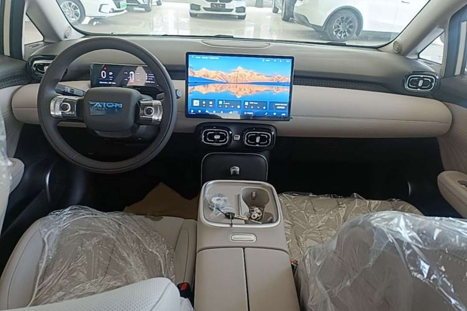 Used AION UT 2025 420 Intelligent Luxury Edition Center Console