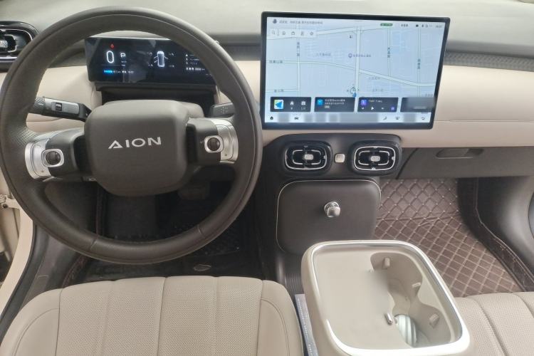 Used AION UT 2025 420 Prestige Edition Center Console