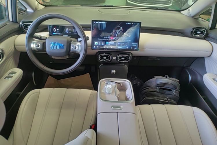 Used AION UT 2025 420 Intelligent Luxury Edition Center Console