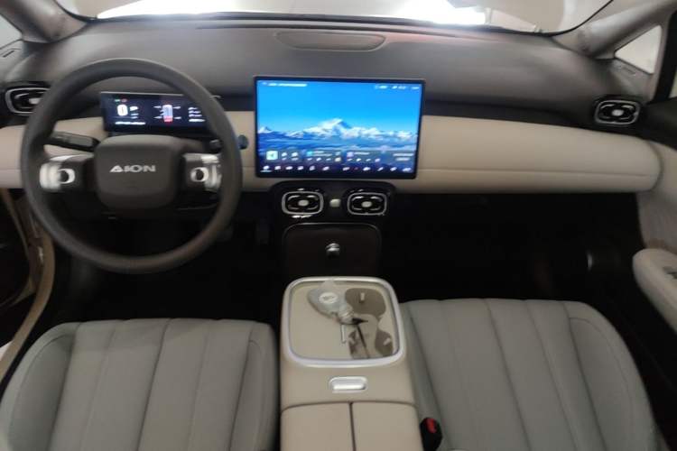 Used AION UT 2025 330 Starlight Edition Center Console