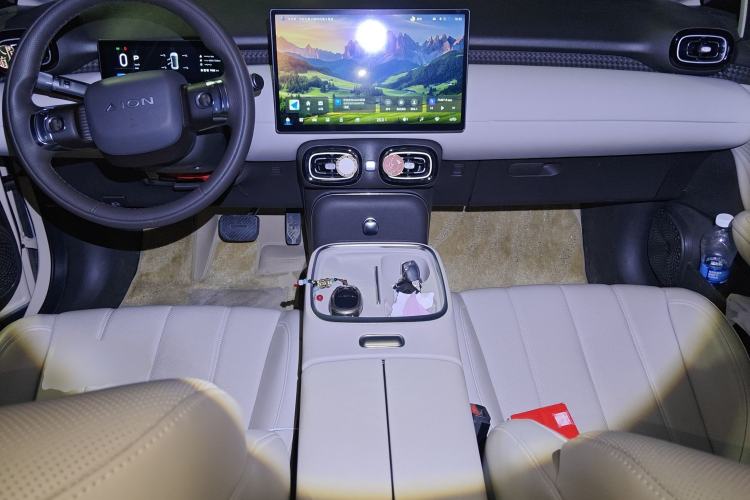 Used AION UT 2025 420 Intelligent Luxury Edition Center Console