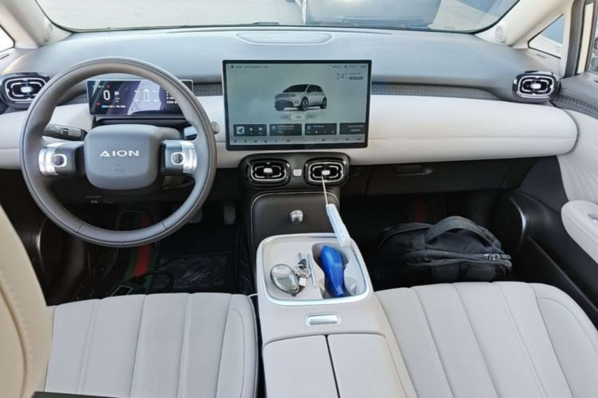 Used AION UT 2025 420 Intelligent Luxury Edition Center Console