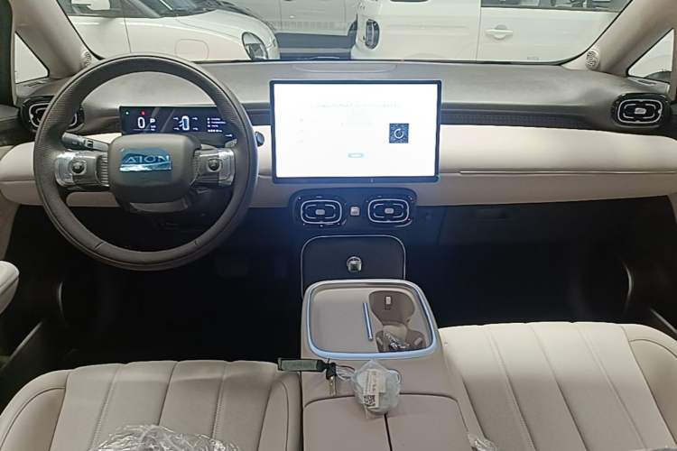 Used AION UT 2025 420 Intelligent Luxury Edition Center Console