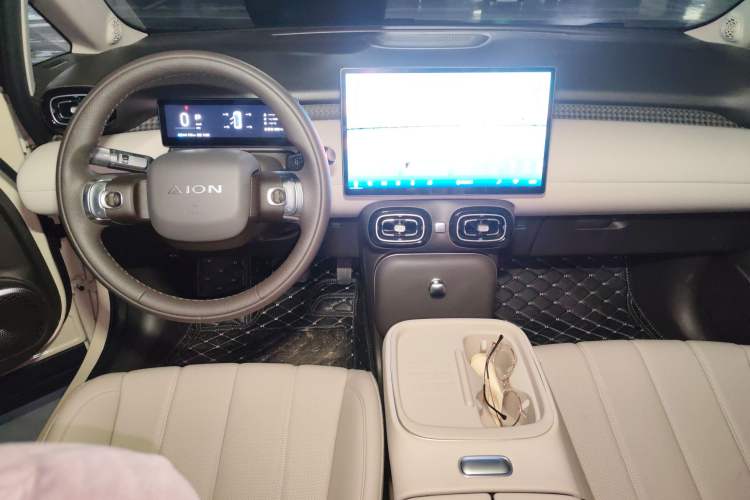 Used AION UT 2025 420 Intelligent Luxury Edition Center Console