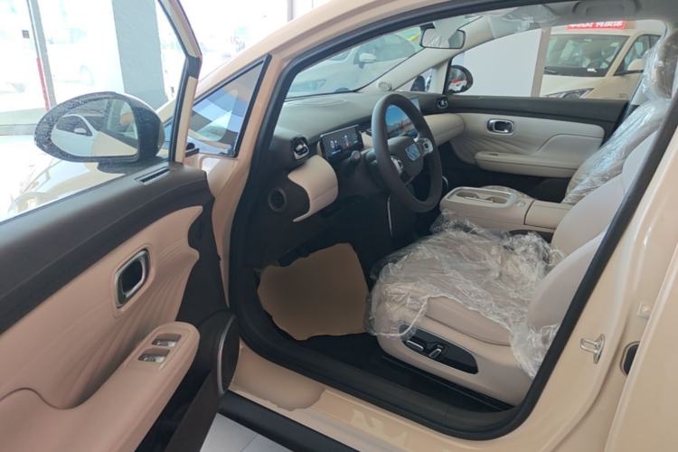 Used AION UT 2025 420 Intelligent Luxury Edition Driver Seat