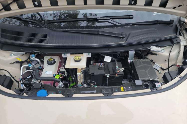 Used AION UT 2025 420 Smart Edition Engine Bay